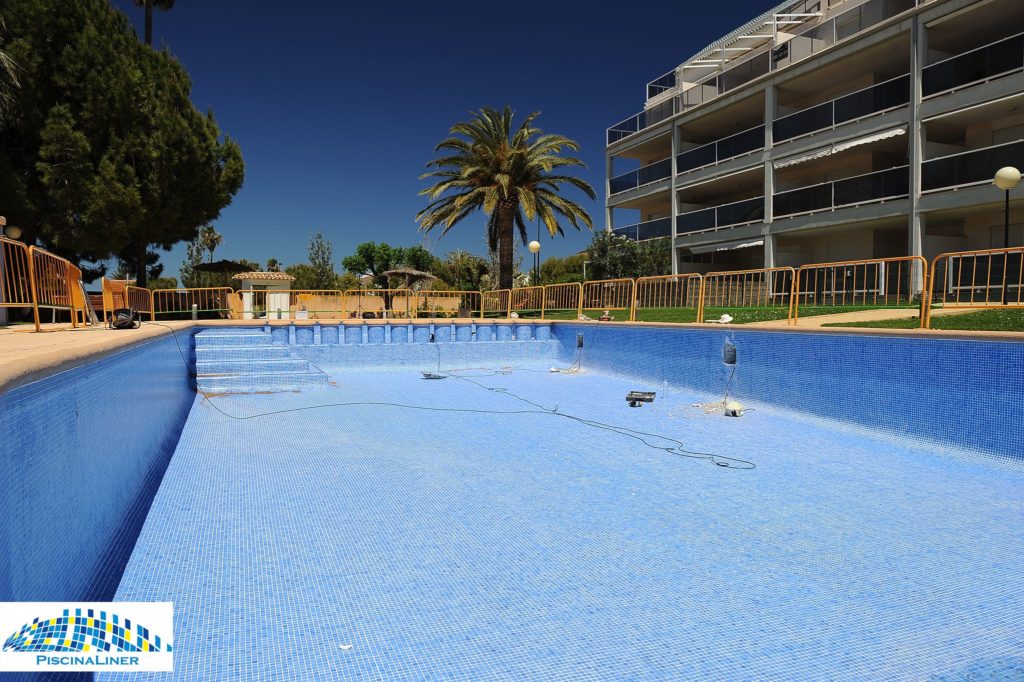 Cracked pool in urbanisation, pool leaking