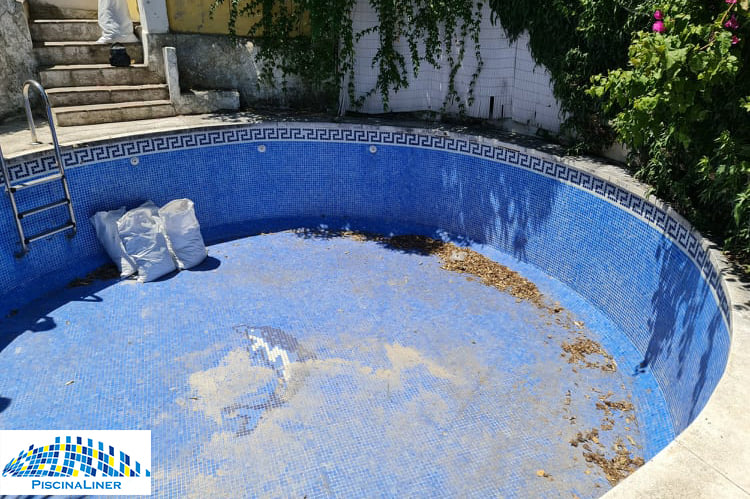 Cracked pool repairs