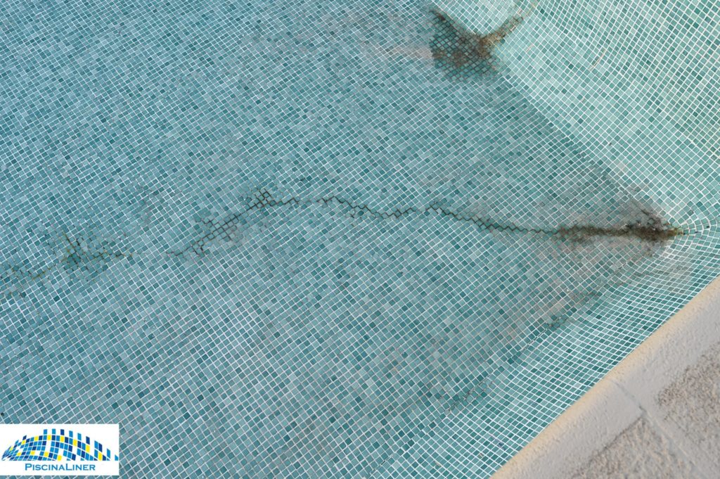Cracked pool repair, Alora